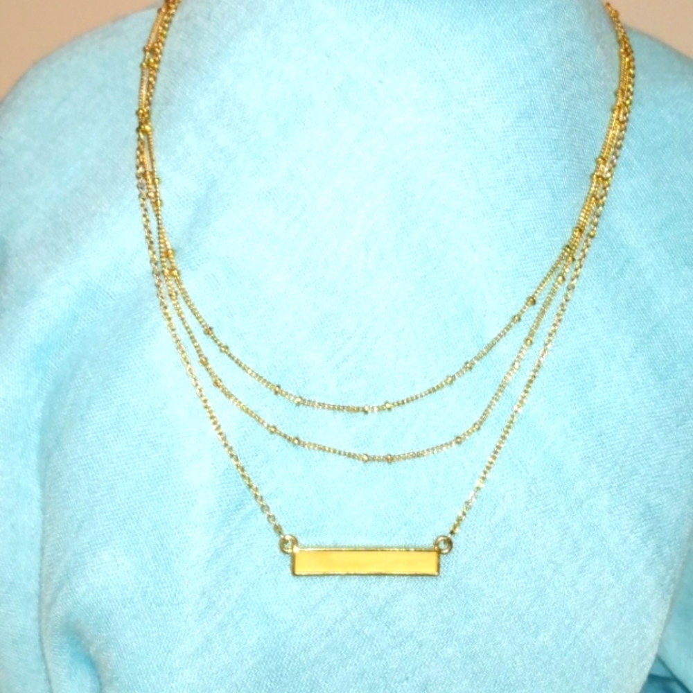 3-25 sugar fix TRI necklace goldtone